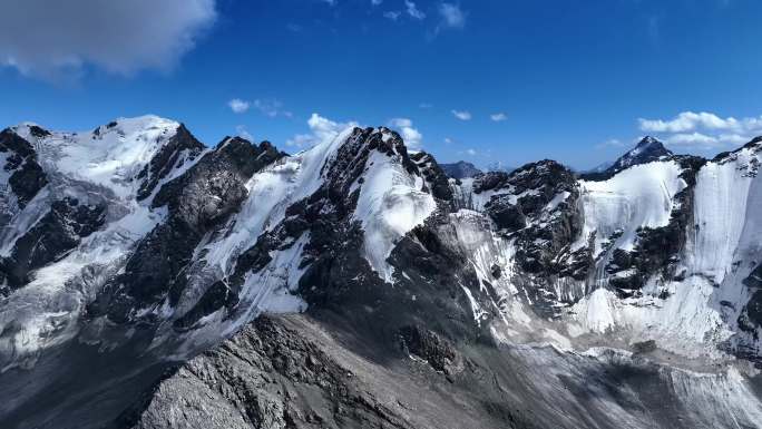 雪山之巅