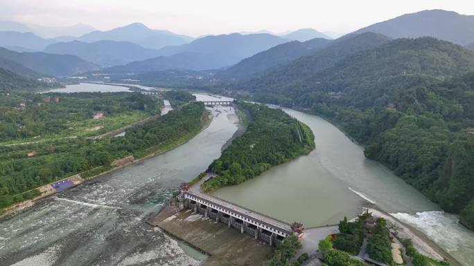 航拍清晨的四川都江堰旅游景区风光