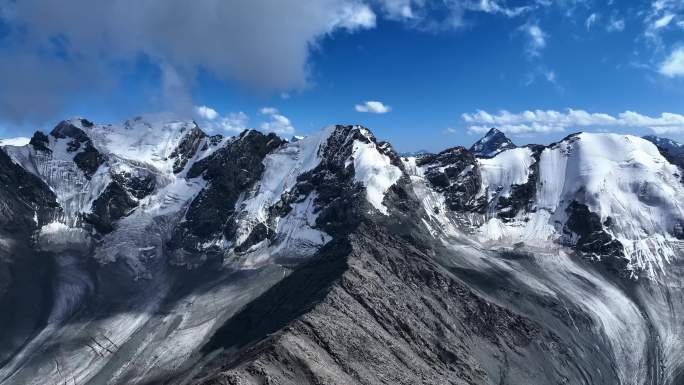 雪山之巅