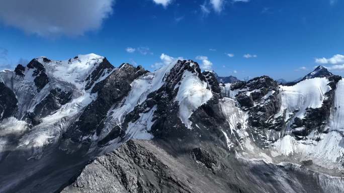 雪山之巅