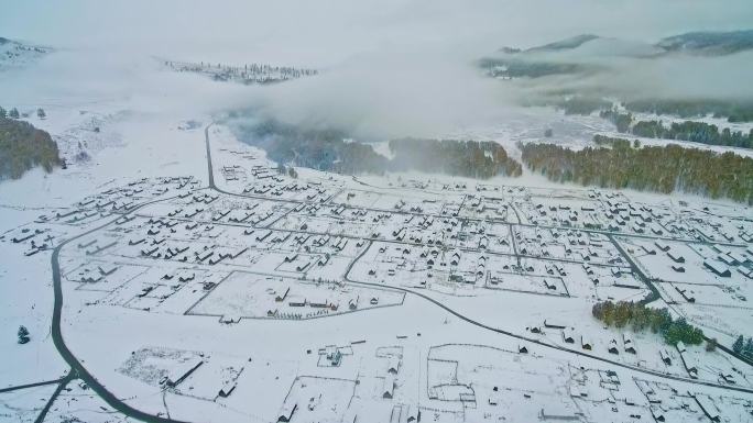 航拍新疆禾木深秋雪景