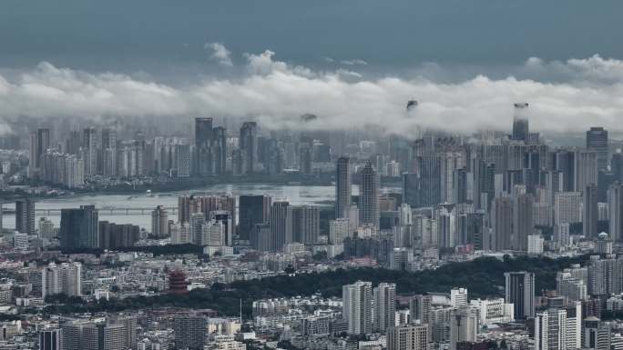 武汉华为总部 杨泗港 江城暴风雨云海