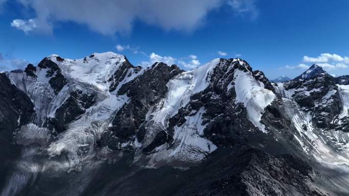 雪山之巅