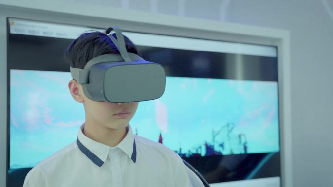 4K智慧校园 中学生体验VR