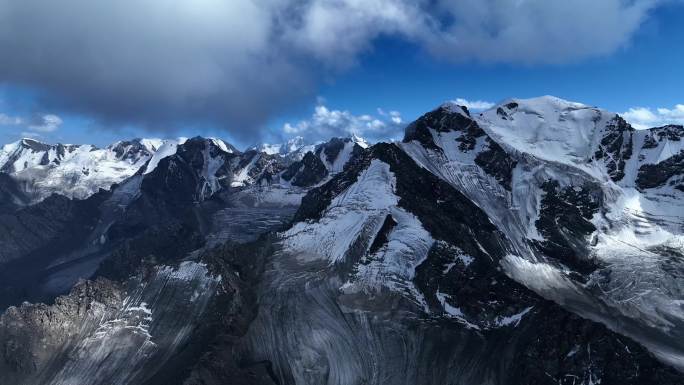 雪山之巅