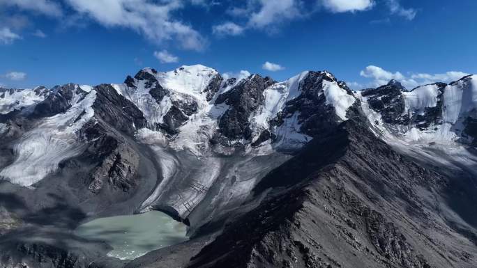 雪山之巅