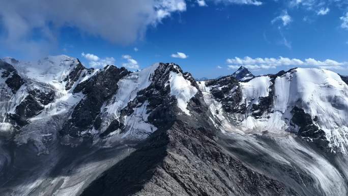 雪山之巅