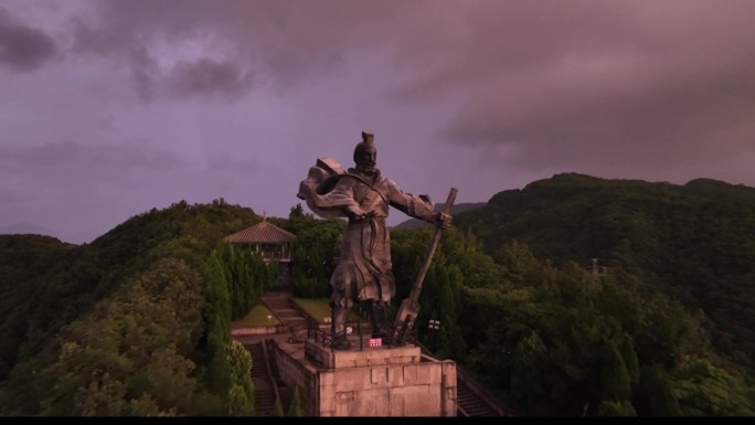 暴风雨来临前的大禹陵