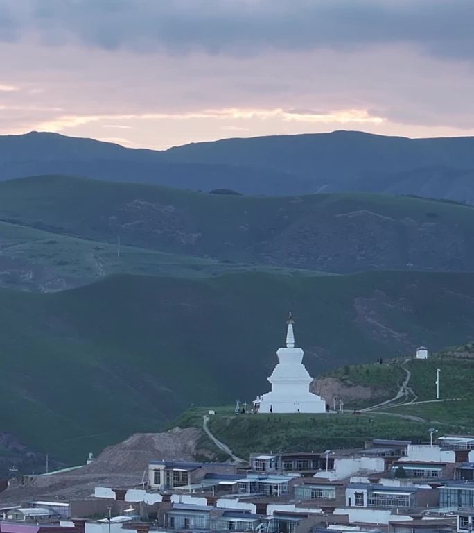 高清竖屏航拍甘南米拉日巴佛阁早晨（合集）