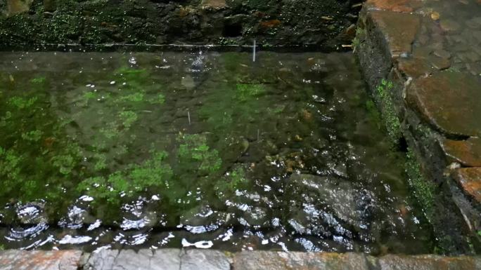 古风客家围屋瓦檐意境雨滴