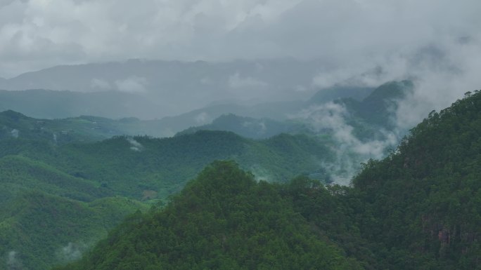 航拍云雾山