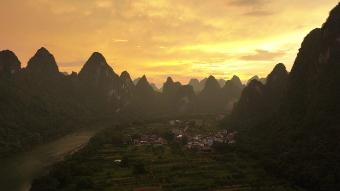 桂林 阳朔 九马画山 自然风光 日落