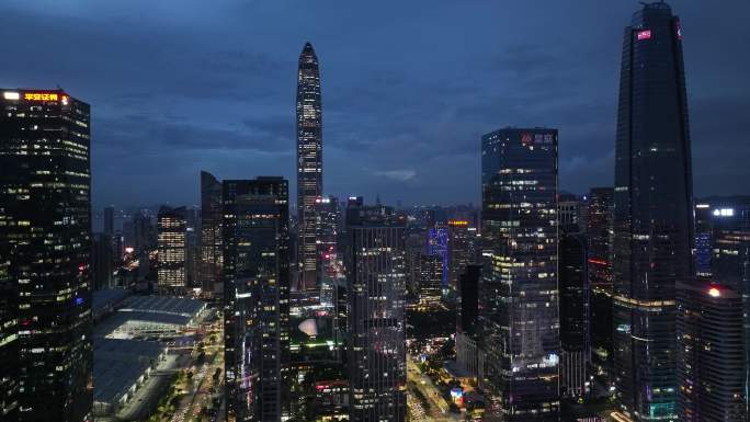 深圳福田区大百汇卓越中心皇庭夜景航拍