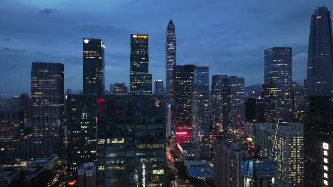 深圳福田区大百汇卓越中心皇庭夜景航拍