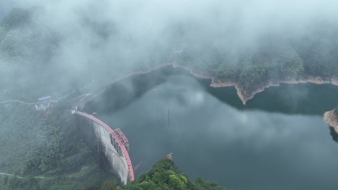 航拍江西山区云海4k