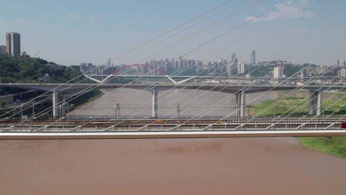 4K航拍重庆三桥合一南纪门轨道大桥