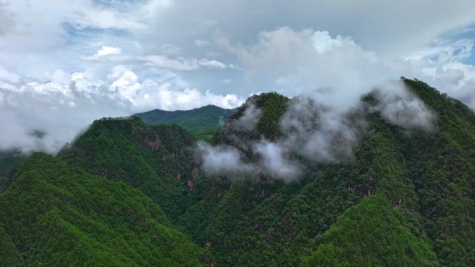 航拍云雾山