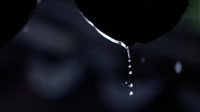 中式意境下雨雨落屋檐