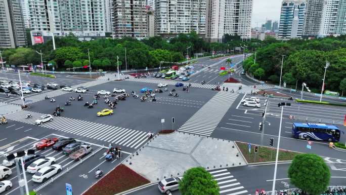 航拍广西南宁民族大道滨湖路