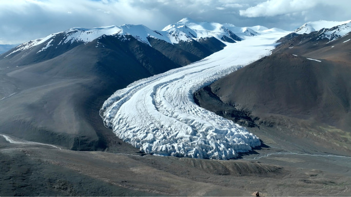 西藏阿里展琼冰川航拍