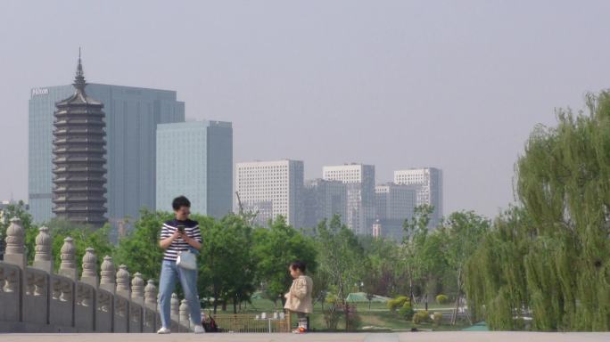北京通州大运河森林公园通州一日游美女跑步