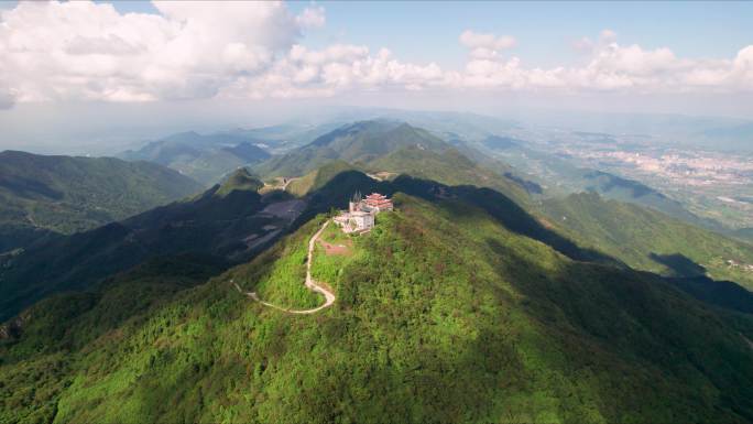 航拍华蓥山最高峰