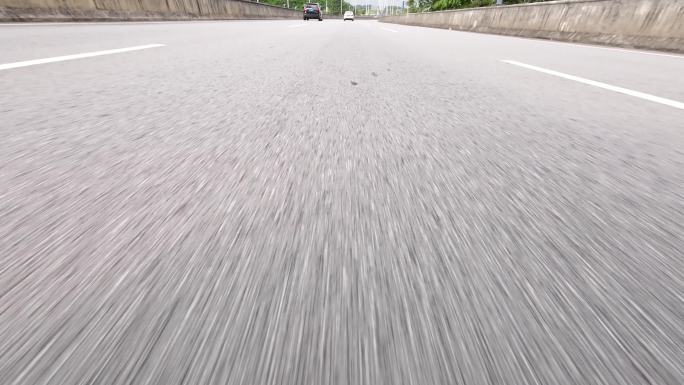 公路  行驶 路面 动态 特写