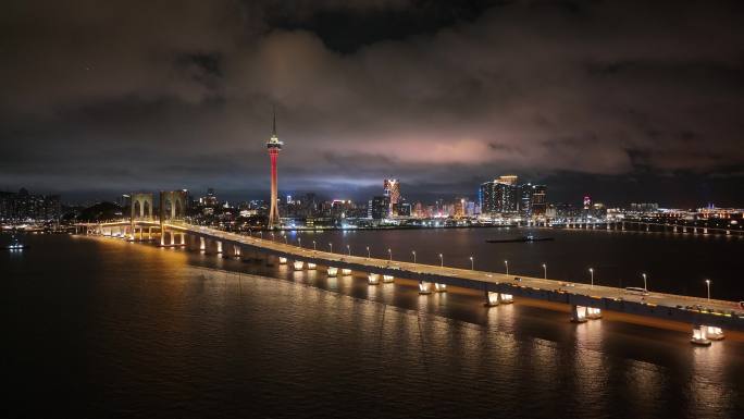 澳门西湾大桥澳门塔夜景航拍