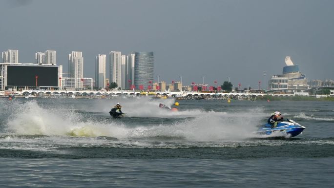 水上摩托艇比赛冲浪激情乘风破浪