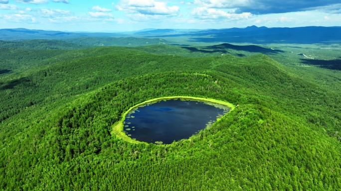 大兴安岭天池森林自然风景