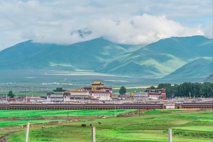 甘南藏族自治州夏河县草原延时摄影4K