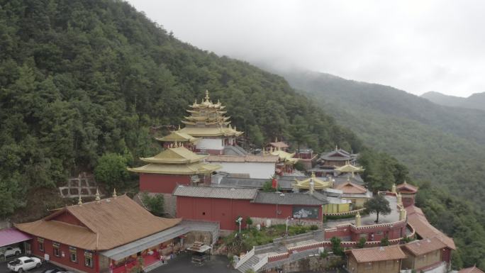 云南丽江文笔文笔峰文峰寺佛教山上寺庙航拍