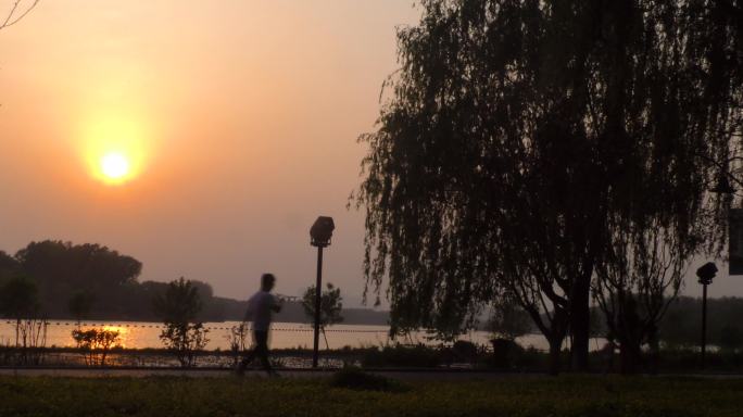 夕阳西下夕阳红河边落日晚霞日落长河落日圆