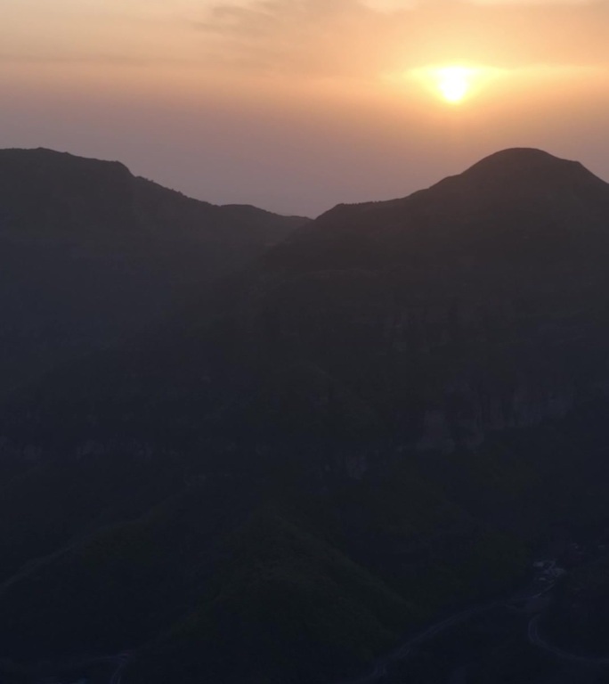 高清竖屏航拍河南山东麓林州太行山晚霞合集