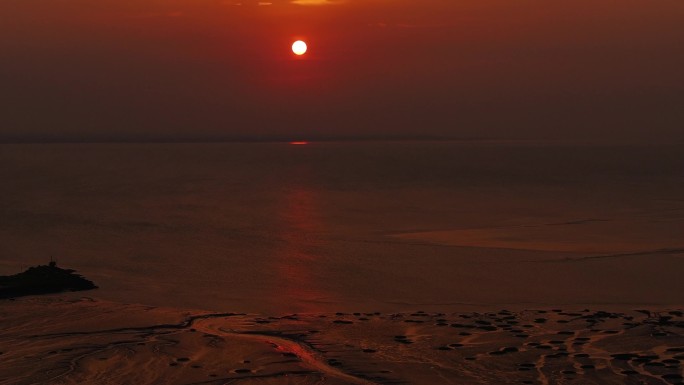 落日 夕阳  航拍  飞鸟 海边