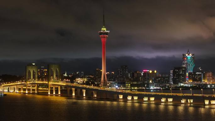 澳门西湾大桥澳门塔夜景航拍