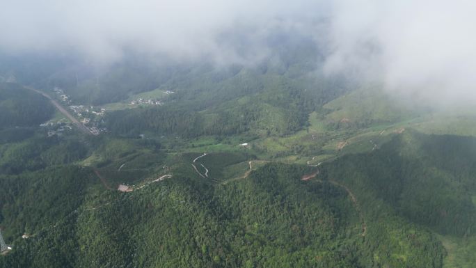 云雾缭绕 人间仙境 雨后风景