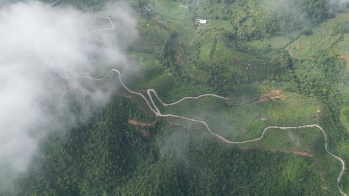 云雾缭绕 人间仙境 雨后风景