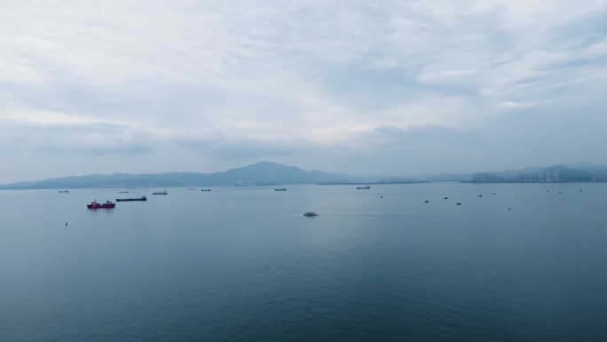 大海礁石海边黑石头海天一线