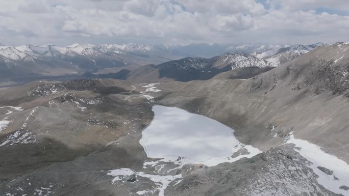 航拍西藏拉萨琼穆岗嘎雪山风景