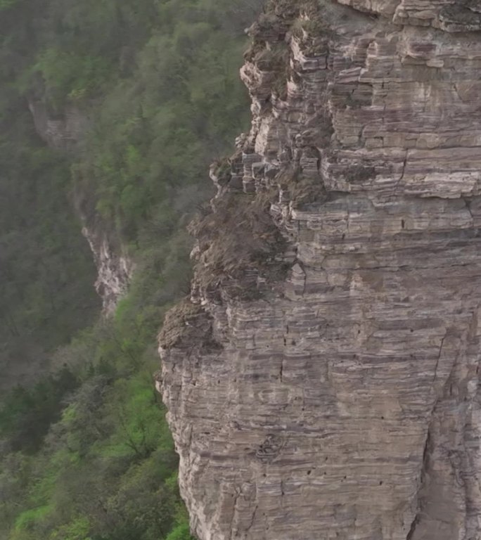 高清竖屏航拍河南山东麓林州太行山风光秀丽