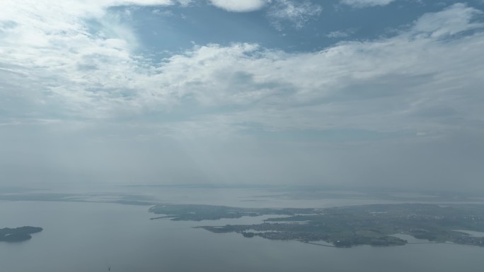 鄱阳湖航拍湖泊湿地公园逆光湖面太阳光湖水