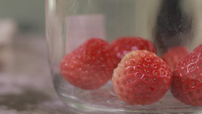 草莓酒美食视频