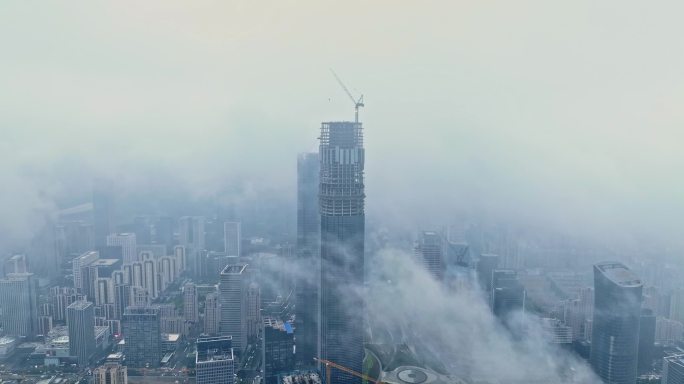 雨天高楼穿云航拍