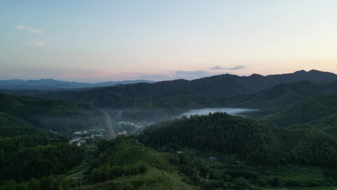 大地云雾风景   唯美仙境