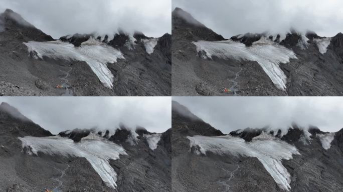 航拍四川甘孜上城子贡嘎山卫峰乌库楚雪山