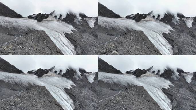 航拍四川甘孜上城子贡嘎山卫峰乌库楚雪山