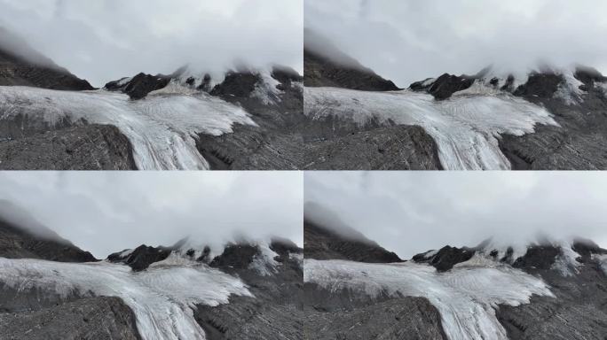 航拍四川甘孜上城子贡嘎山卫峰乌库楚雪山