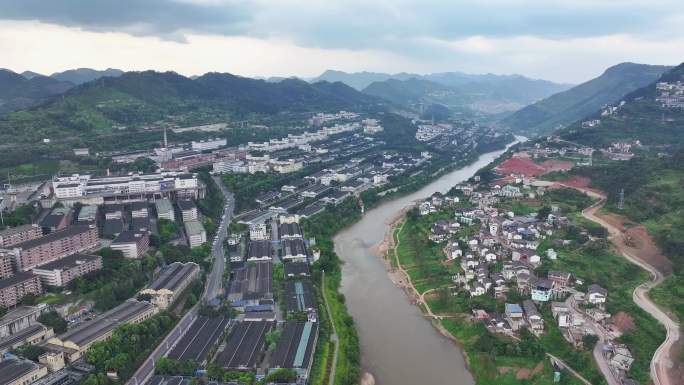 航拍遵义仁怀市茅台镇赤水河畔茅台酒厂厂区