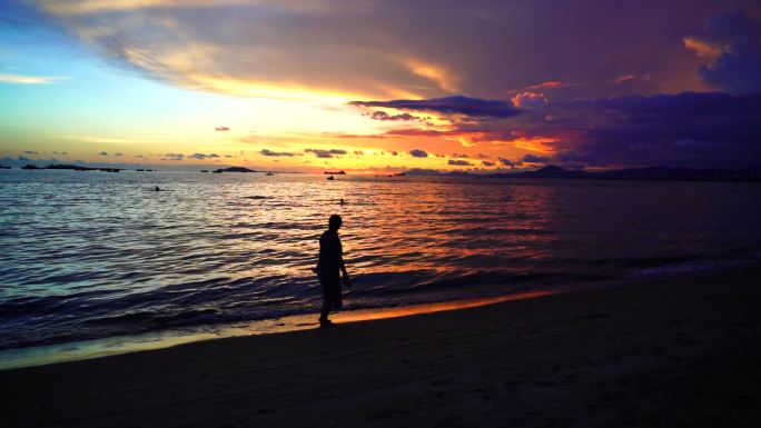 夜晚 大海 海滩 散步 傍晚海边散步